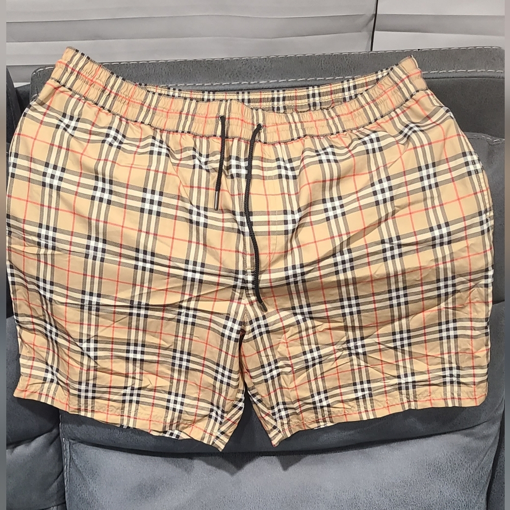 Men's Burberry Beige and Black Plaid Shorts